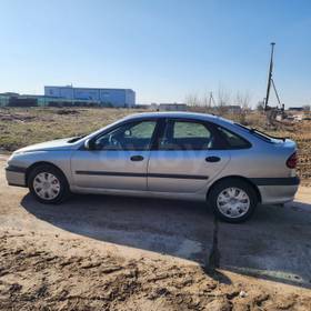 Renault Laguna 2000, Laguna 2000 дизель 1 лифтбек Б/У Минск
