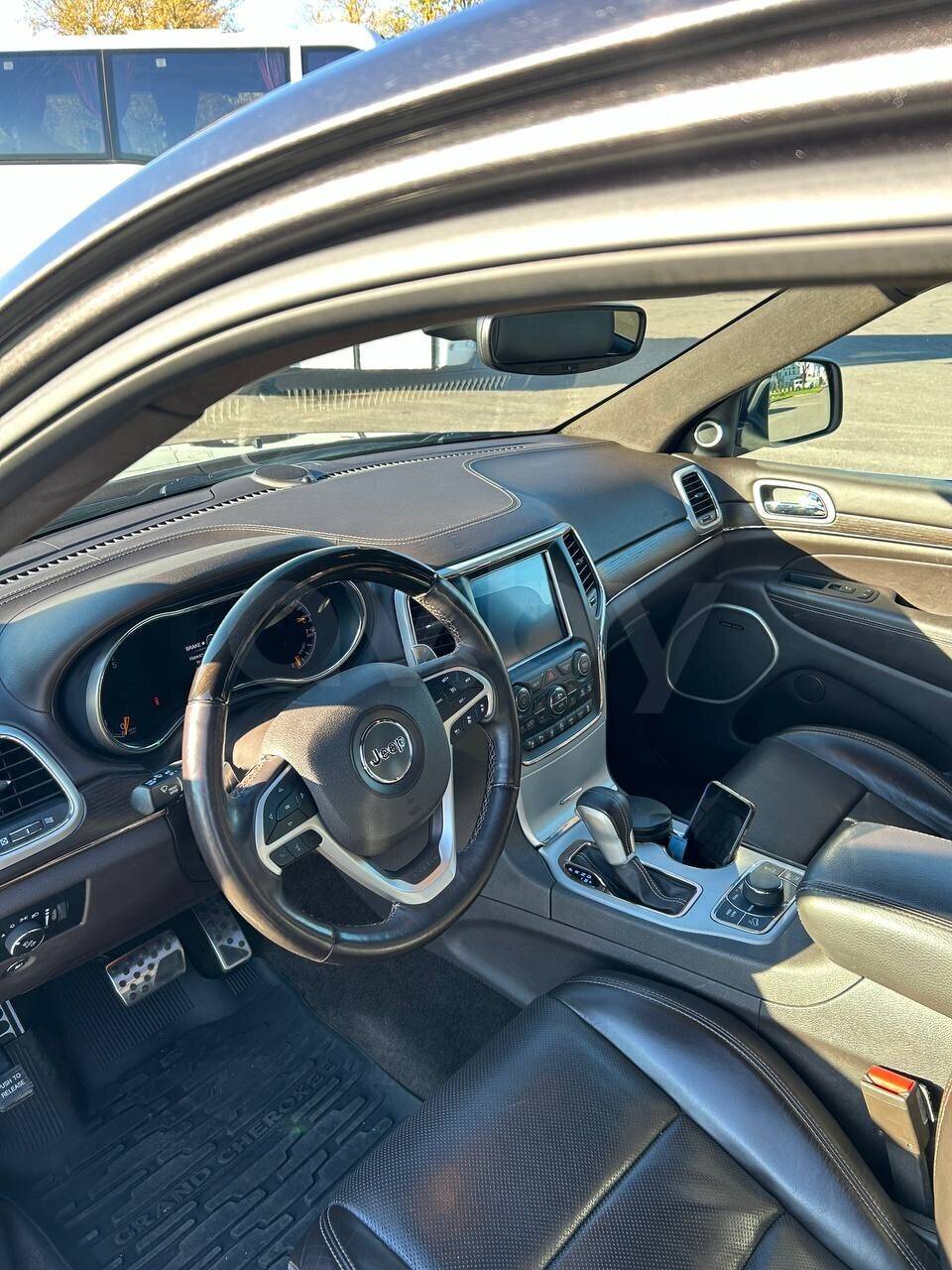 Jeep Grand Cherokee 2018, Grand Cherokee 2018 дизель 3 внедорожник Б/У Брест