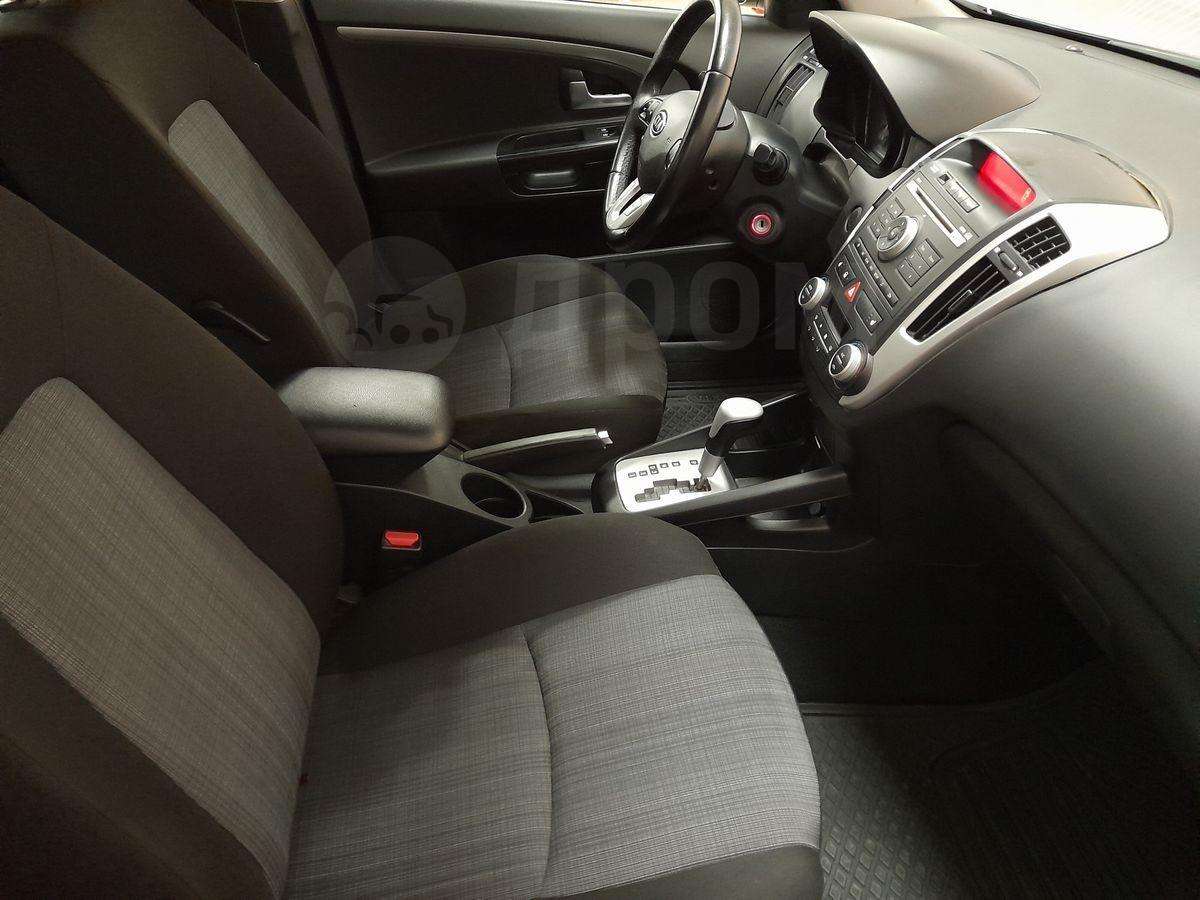 Kia Ceed 2010, Ceed 2010 бензин 1.6 хэтчбек Б/У Новокузнецк