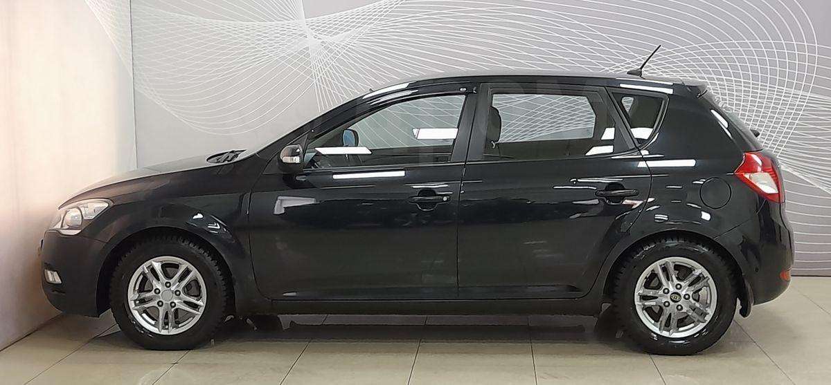 Kia Ceed 2010, Ceed 2010 бензин 1.6 хэтчбек Б/У Новокузнецк