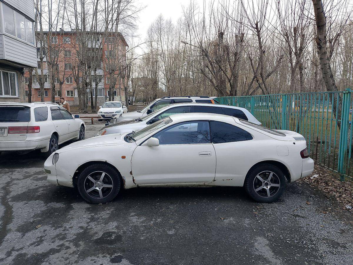 Toyota Celica 1998, Celica 1998 бензин 2 хэтчбек Б/У Ачинск