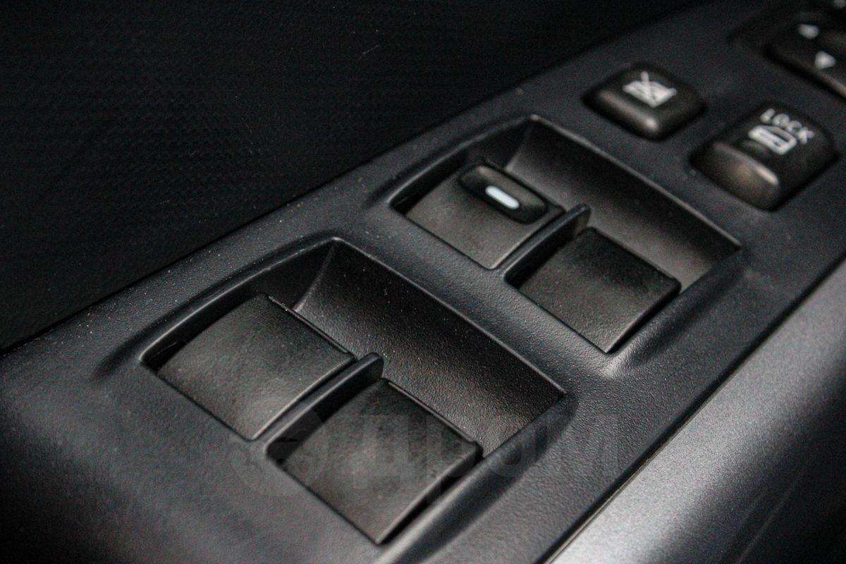 Mitsubishi Outlander 2007, Outlander 2007 бензин 3 внедорожник Б/У Уфа