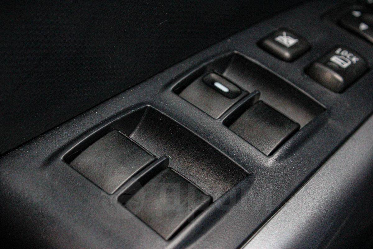 Mitsubishi Outlander 2007, Outlander 2007 бензин 3 внедорожник Б/У Уфа