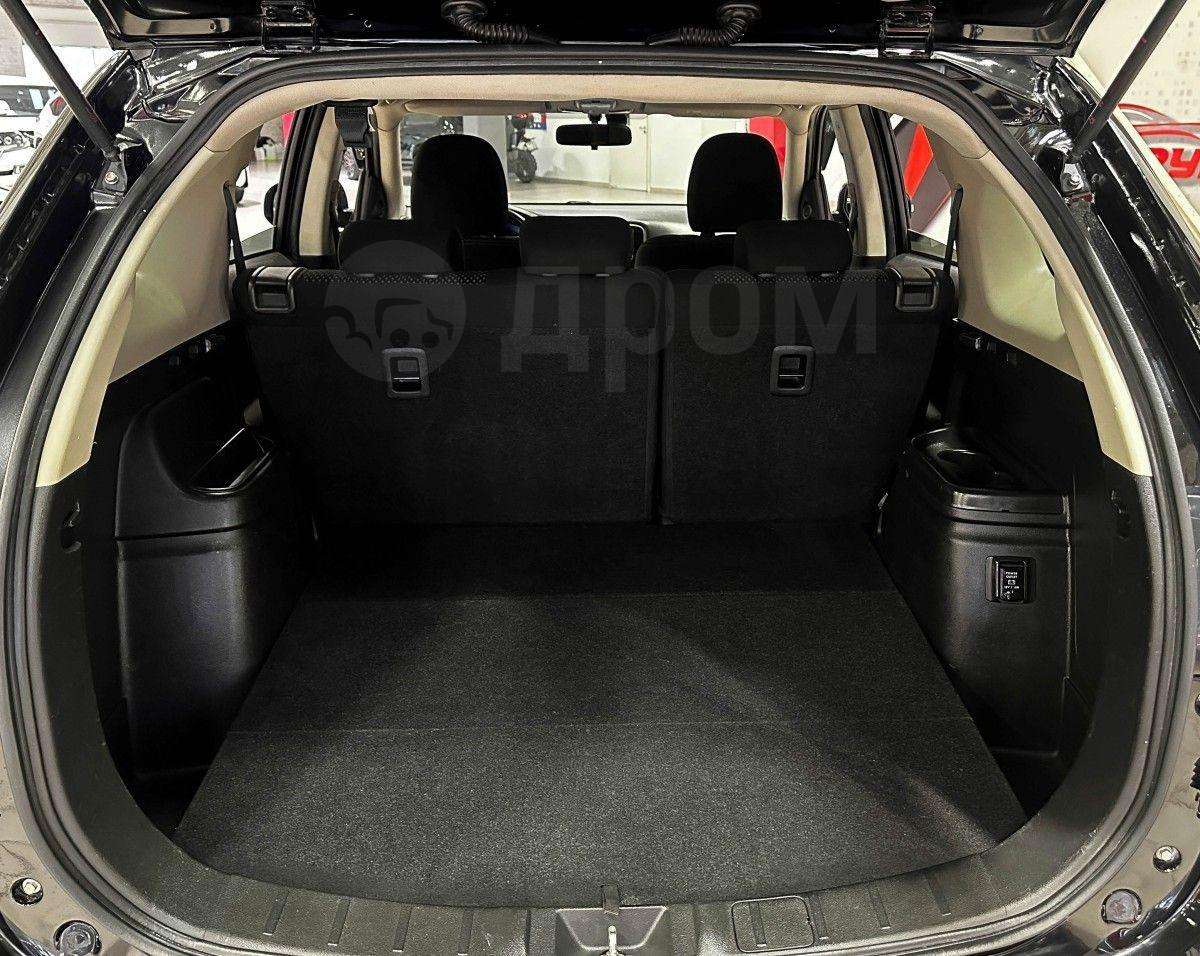 Mitsubishi Outlander 2018, Outlander 2018 бензин 2 внедорожник Б/У Красноярск