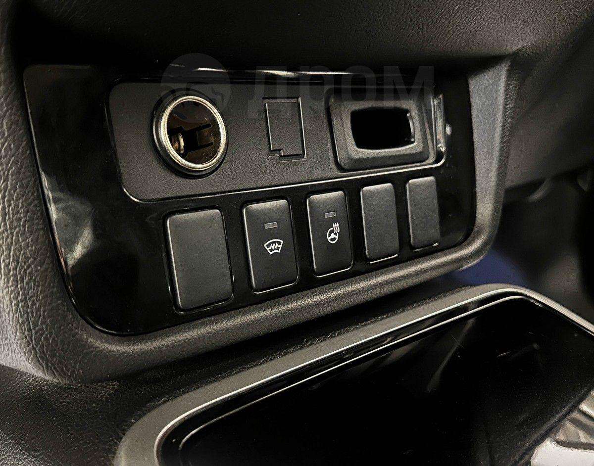 Mitsubishi Outlander 2018, Outlander 2018 бензин 2 внедорожник Б/У Красноярск