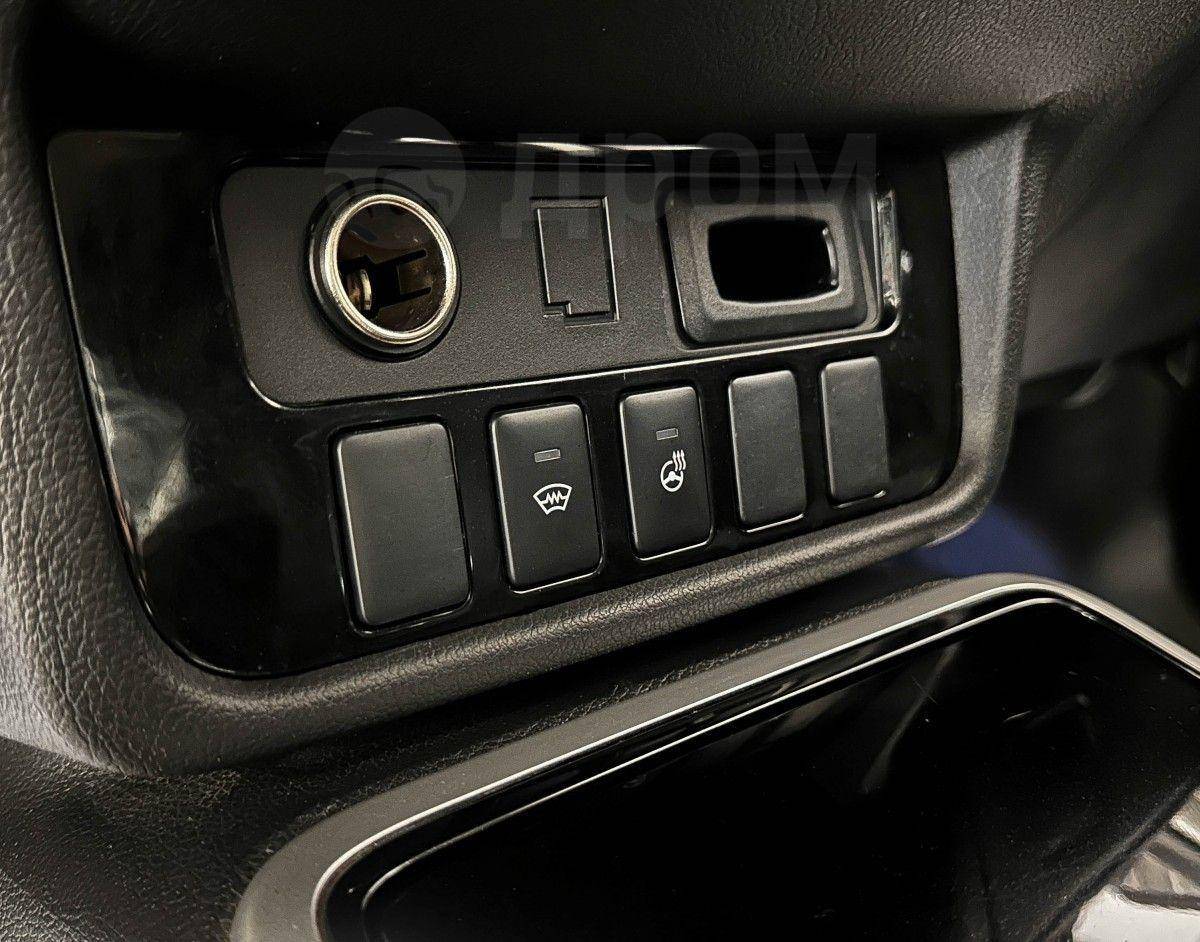 Mitsubishi Outlander 2018, Outlander 2018 бензин 2 внедорожник Б/У Красноярск