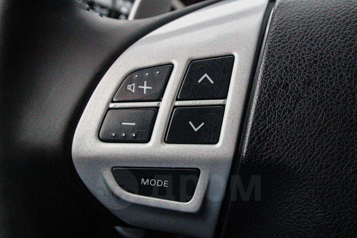 Mitsubishi Outlander 2007, Outlander 2007 бензин 3 внедорожник Б/У Уфа