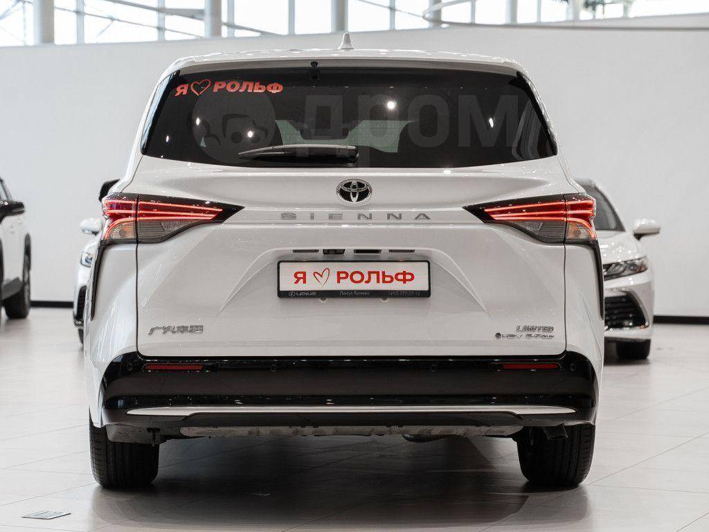Toyota Sienna 2024, Sienna 2024 2.5 минивэн Б/У Москва