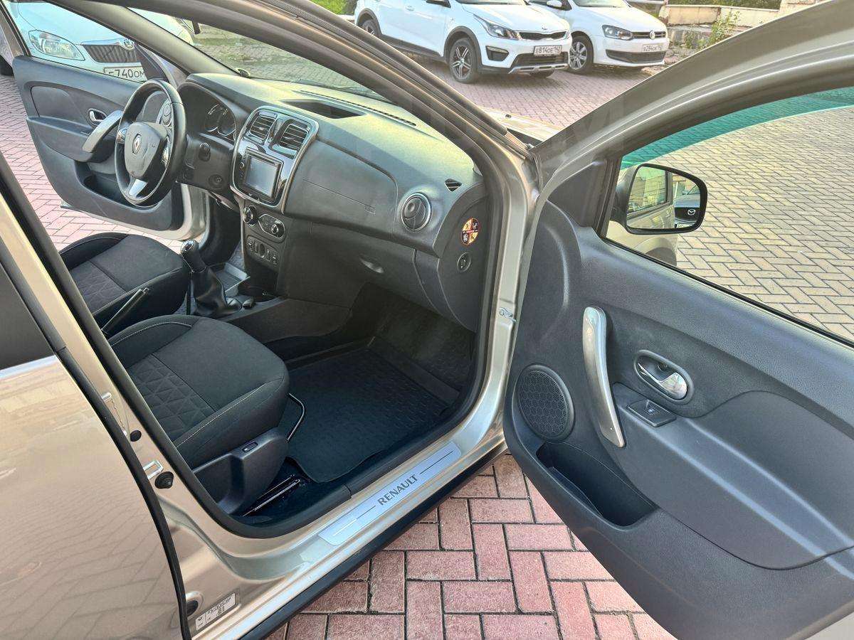 Renault Sandero Stepway 2015, Sandero Stepway 2015 бензин 1.6 хэтчбек Б/У Кемерово