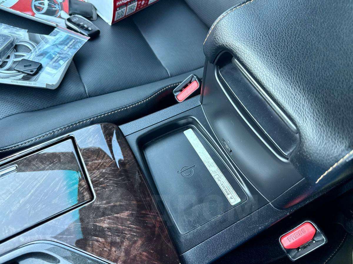 Toyota Camry 2015, Camry 2015 бензин 2.5 седан Б/У Омск