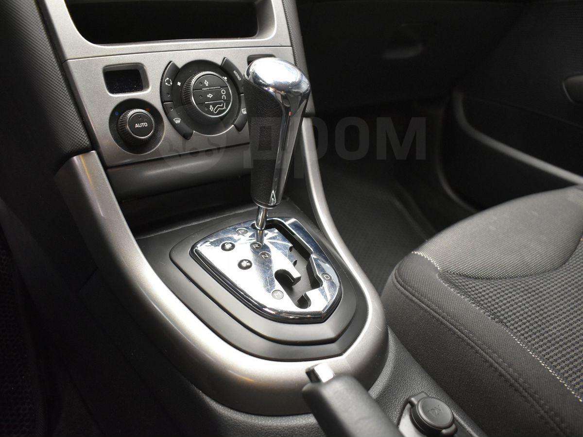 Peugeot 308 2009, 308 2009 бензин 1.6 хэтчбек Б/У Москва