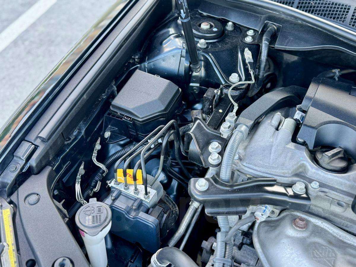 Toyota Camry 2015, Camry 2015 бензин 2.5 седан Б/У Омск