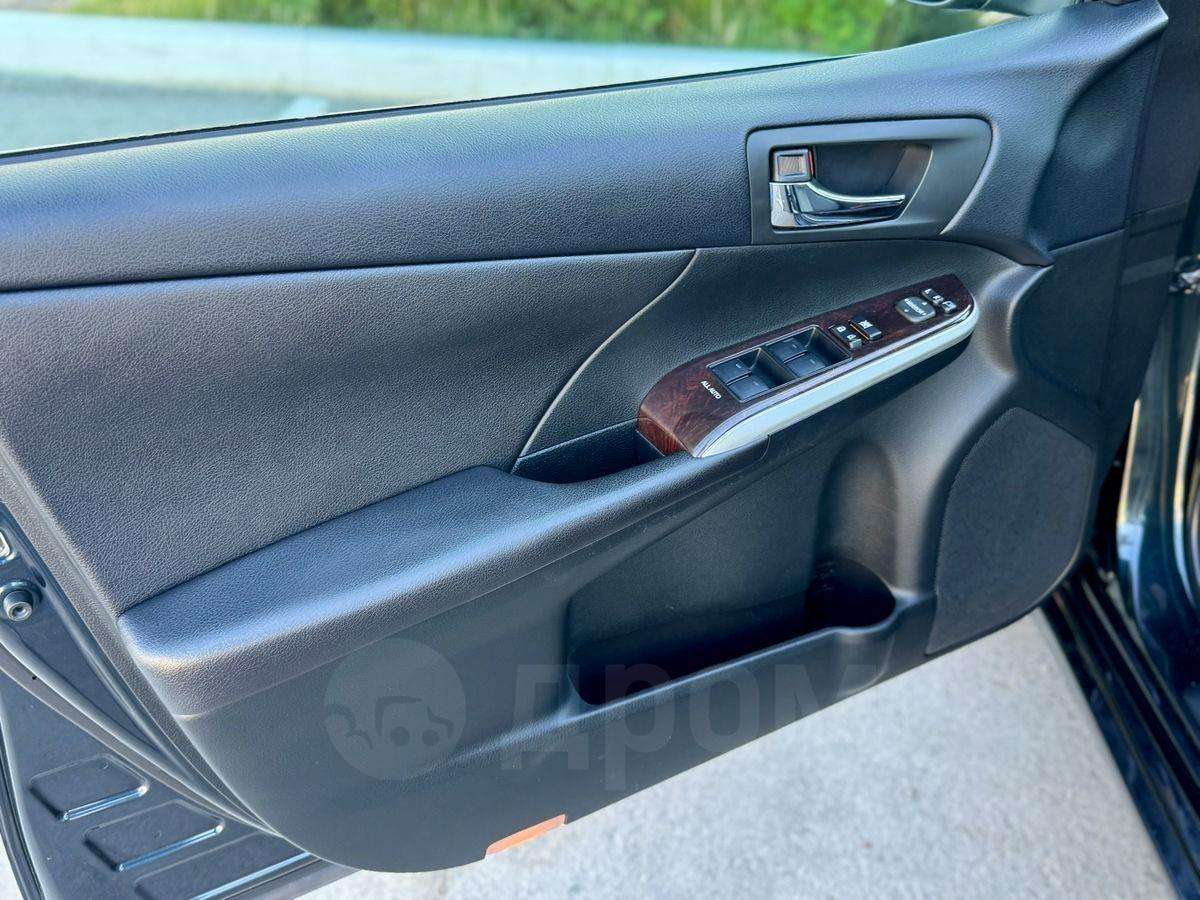 Toyota Camry 2015, Camry 2015 бензин 2.5 седан Б/У Омск