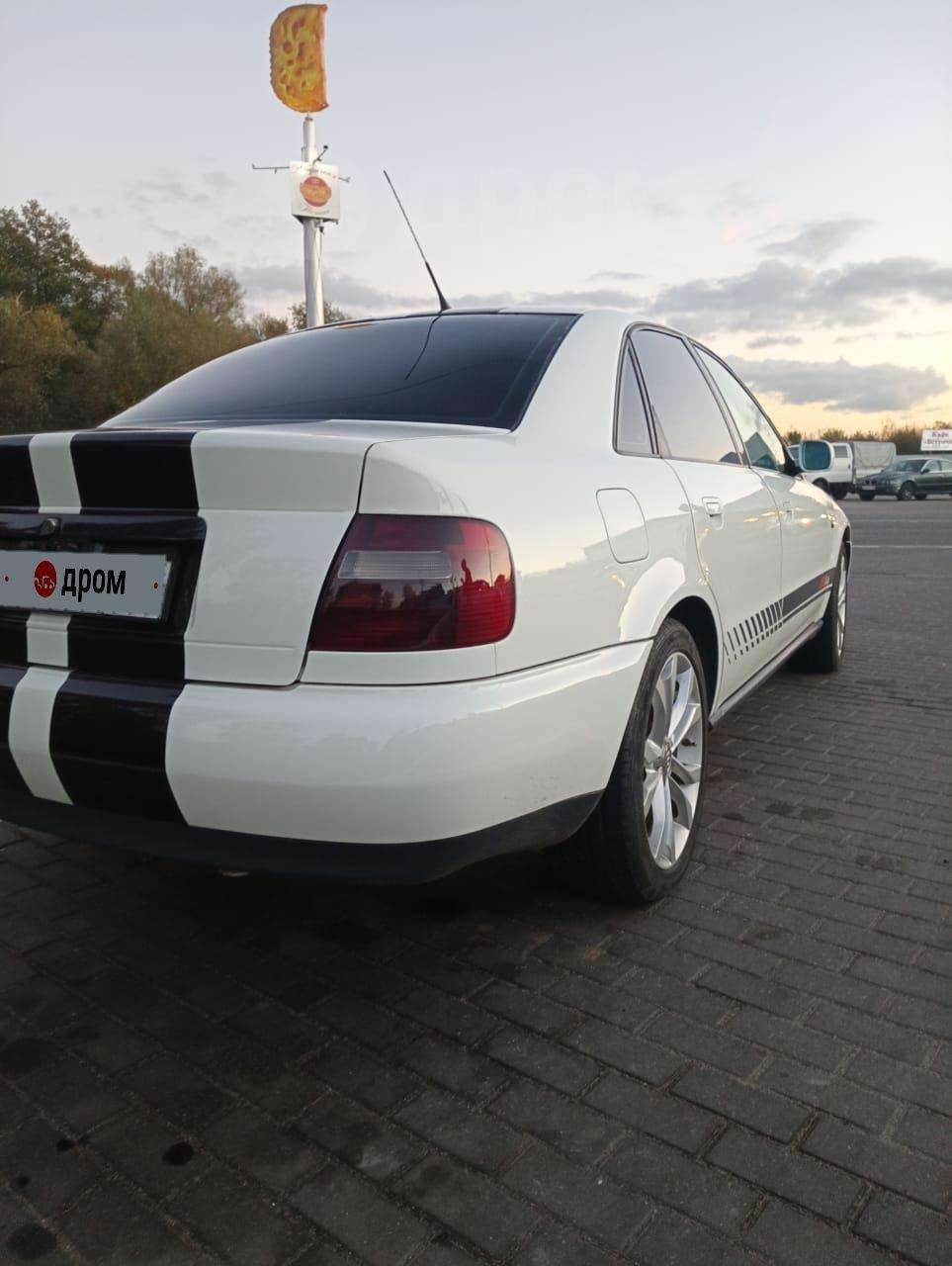 Audi A4 1996, A4 1996 бензин 1.8 седан Б/У Советск