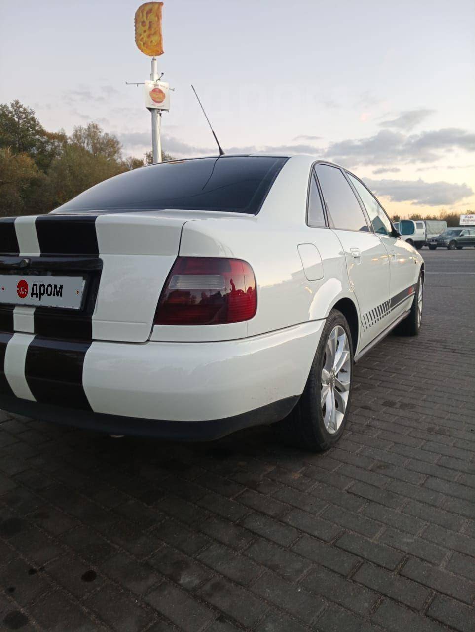 Audi A4 1996, A4 1996 бензин 1.8 седан Б/У Советск