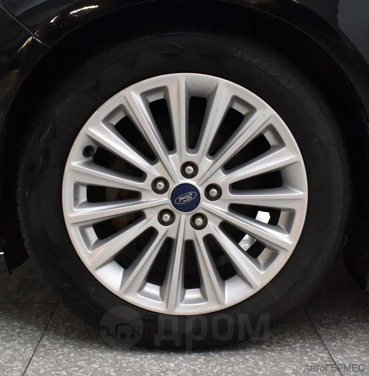 Ford Focus 2017, Focus 2017 бензин 1.5 универсал Б/У Москва