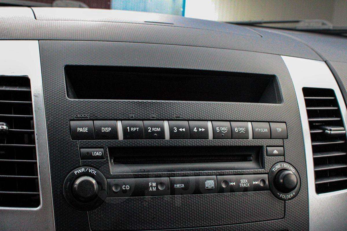 Mitsubishi Outlander 2007, Outlander 2007 бензин 3 внедорожник Б/У Уфа