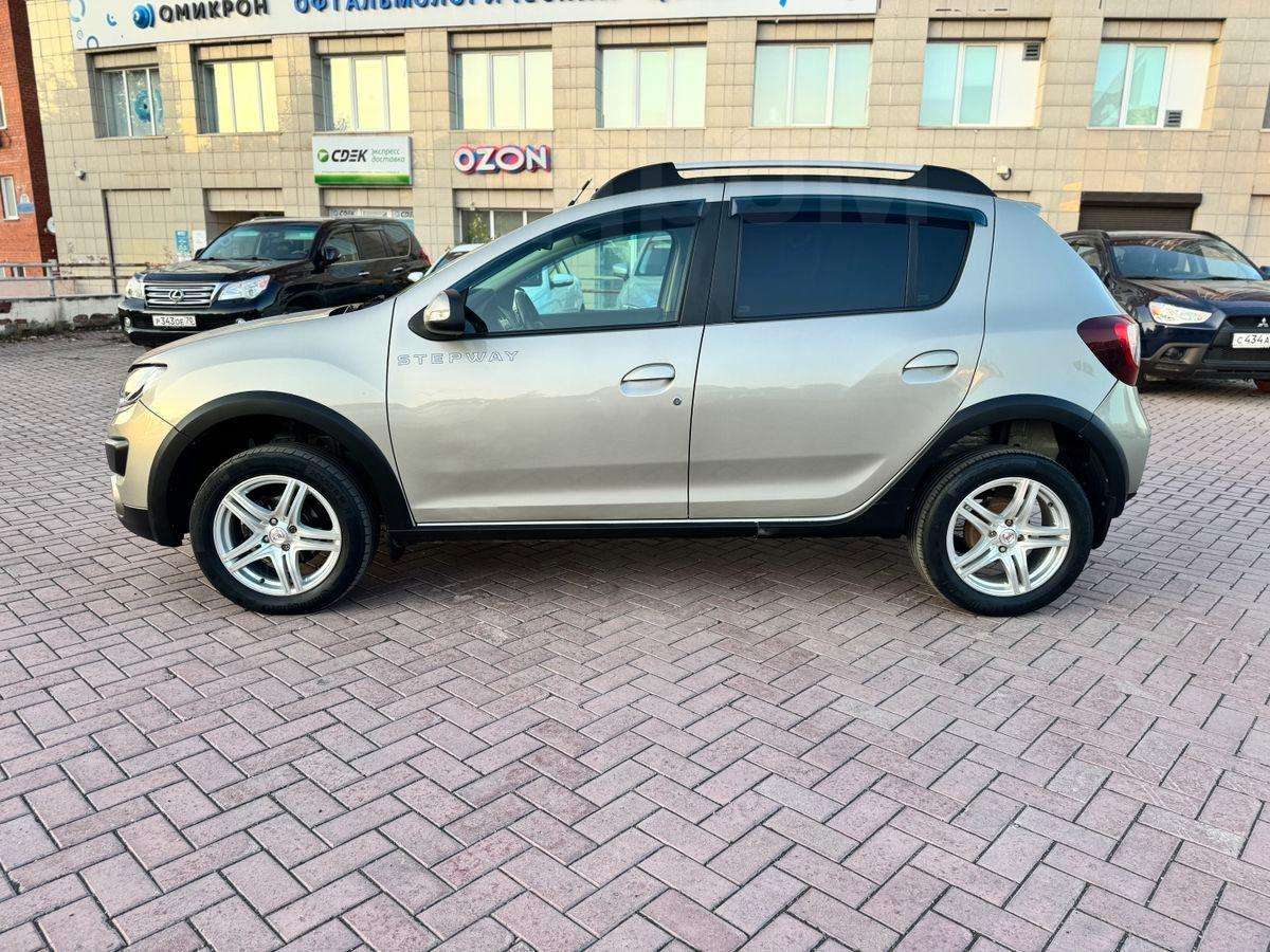 Renault Sandero Stepway 2015, Sandero Stepway 2015 бензин 1.6 хэтчбек Б/У Кемерово