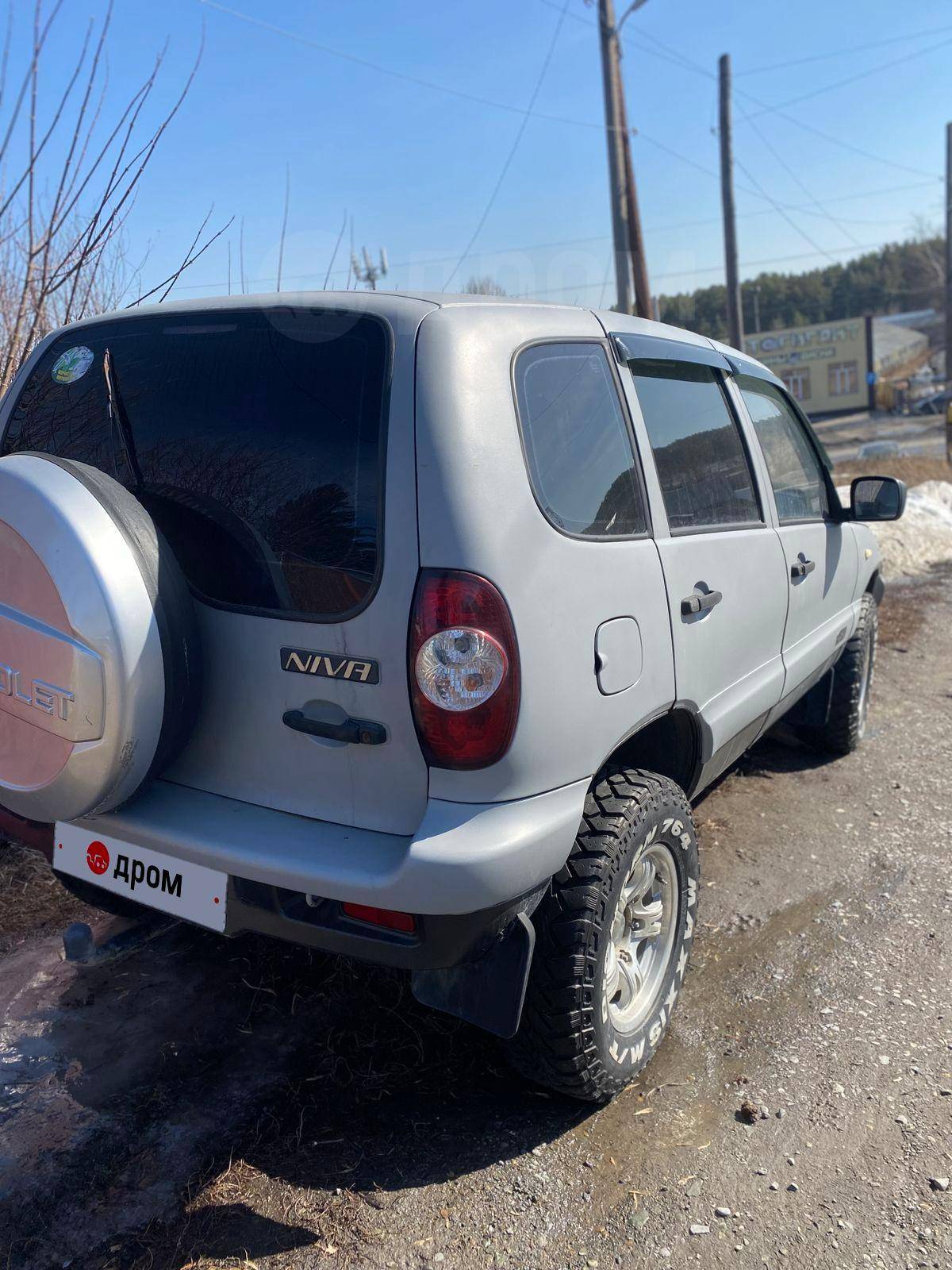 Chevrolet Niva 2004, Niva 2004 бензин 1.7 внедорожник Б/У Барнаул