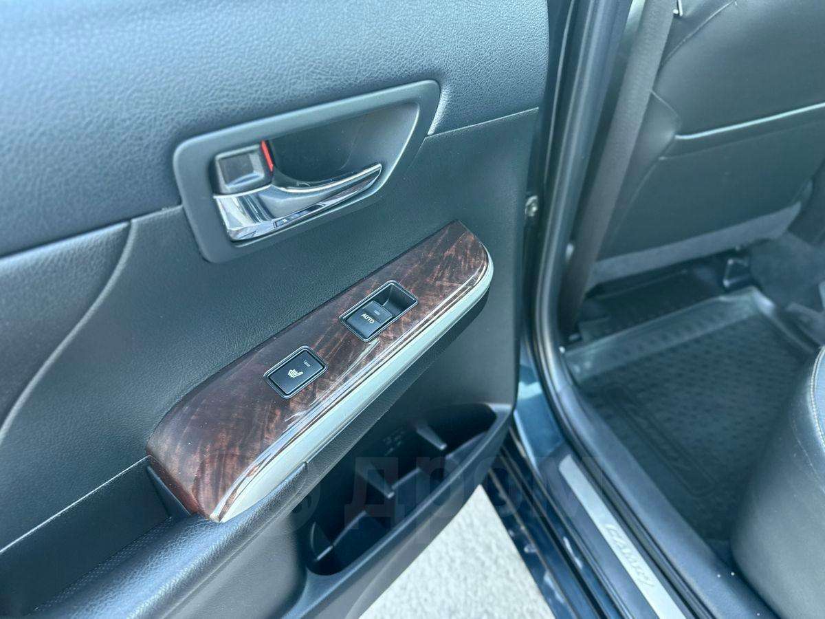 Toyota Camry 2015, Camry 2015 бензин 2.5 седан Б/У Омск