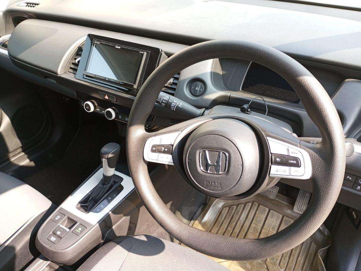 Honda Fit 2020, Fit 2020 бензин 1.3 хэтчбек Б/У Владивосток