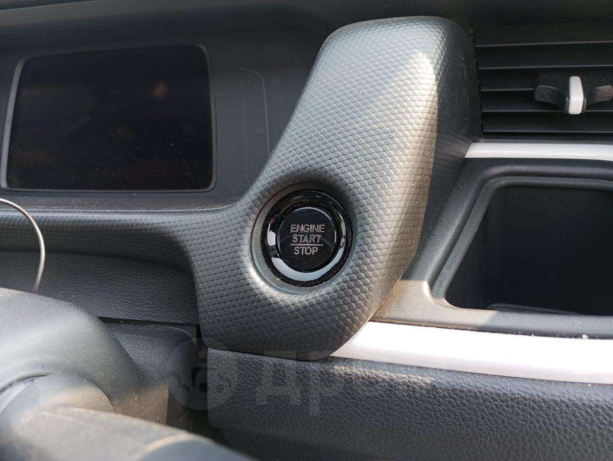 Honda Fit 2020, Fit 2020 бензин 1.3 хэтчбек Б/У Владивосток