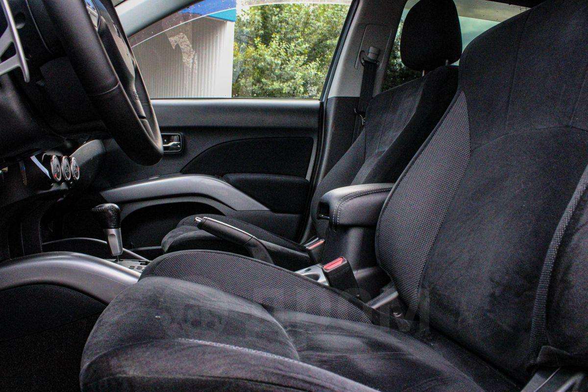 Mitsubishi Outlander 2007, Outlander 2007 бензин 3 внедорожник Б/У Уфа