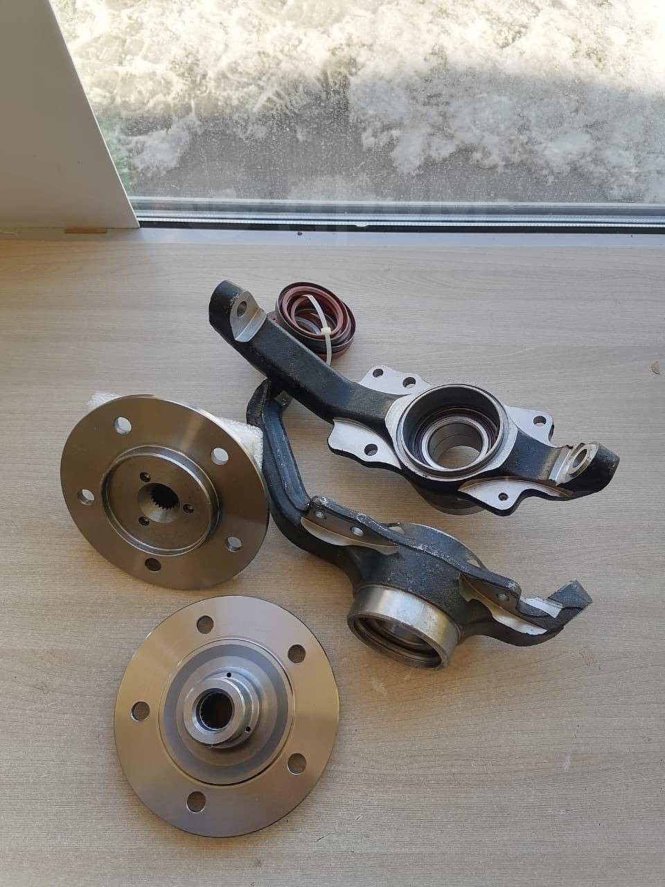 Chevrolet Niva 2004, Niva 2004 бензин 1.7 внедорожник Б/У Барнаул