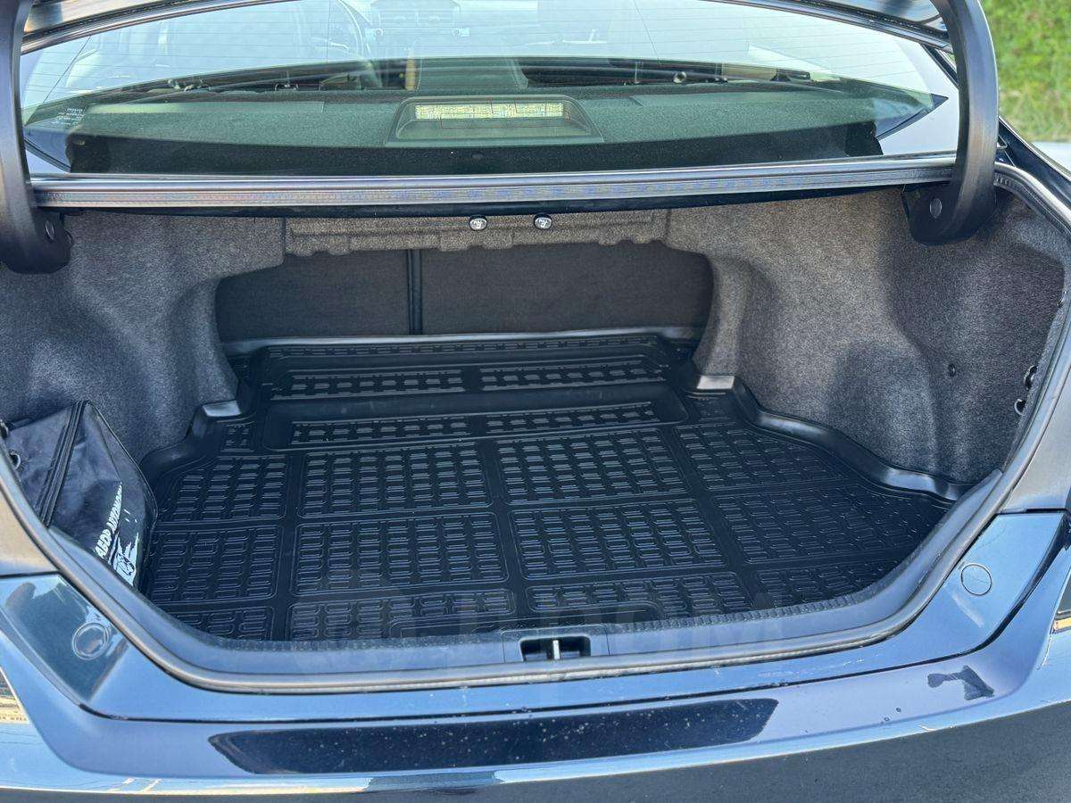 Toyota Camry 2015, Camry 2015 бензин 2.5 седан Б/У Омск