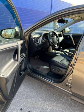 Продам Toyota RAV4 2013 на likvi.com Toyota RAV4 2013, RAV4 2013 бензин 2 внедорожник Б/У Подольск