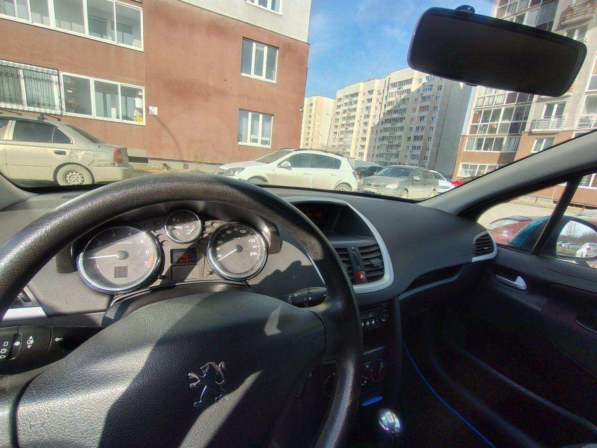Peugeot 207 2007, 207 2007 бензин 1.6 хэтчбек Б/У Екатеринбург
