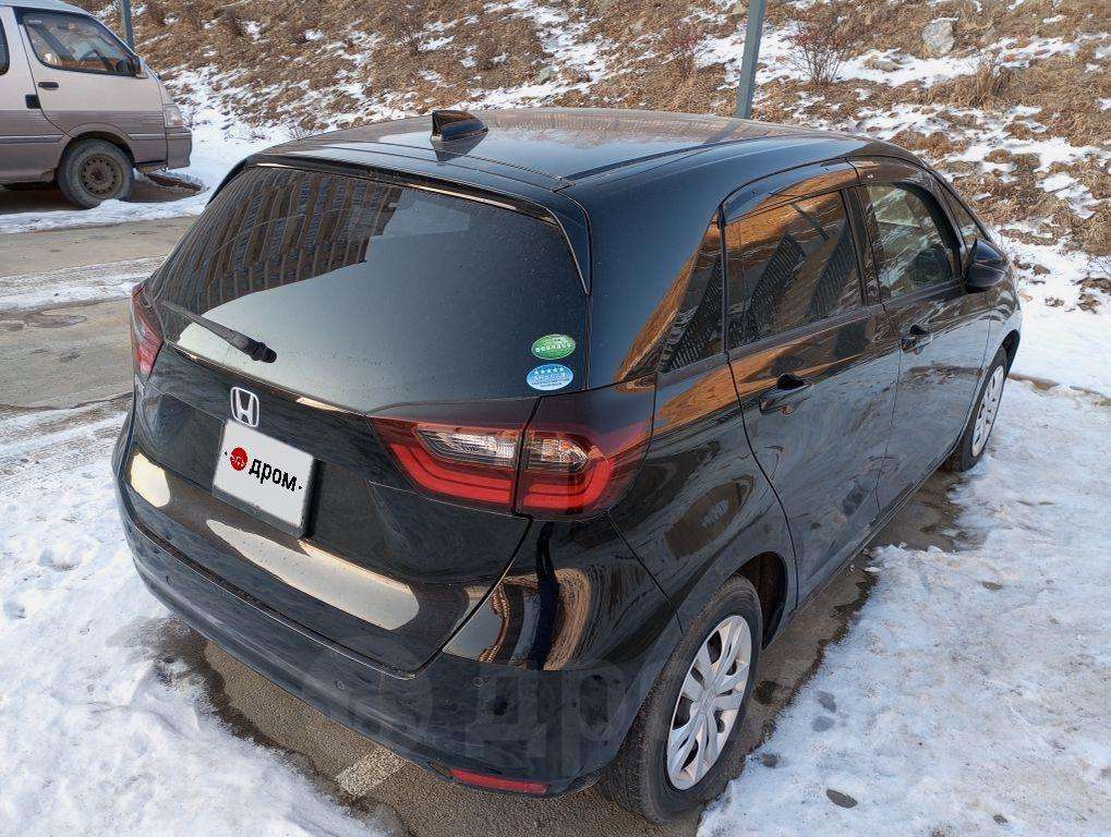 Honda Fit 2020, Fit 2020 бензин 1.3 хэтчбек Б/У Владивосток