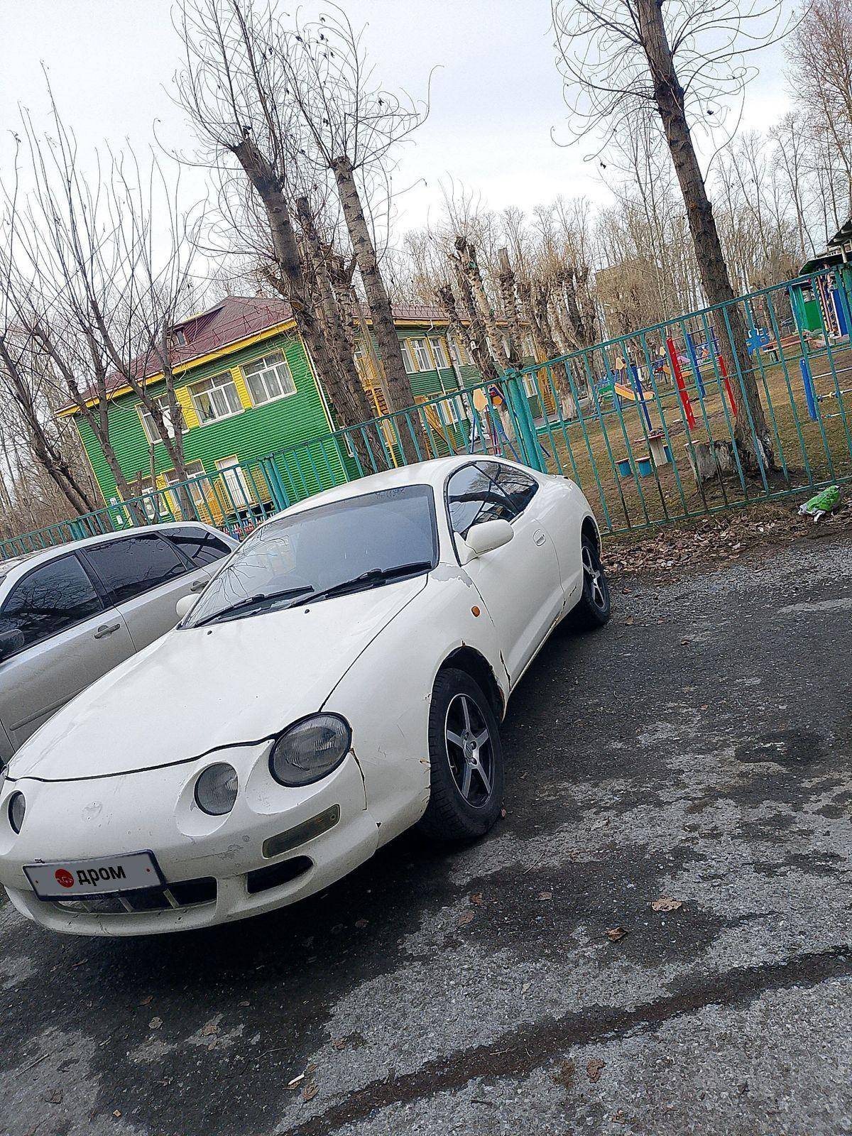 Toyota Celica 1998, Celica 1998 бензин 2 хэтчбек Б/У Ачинск