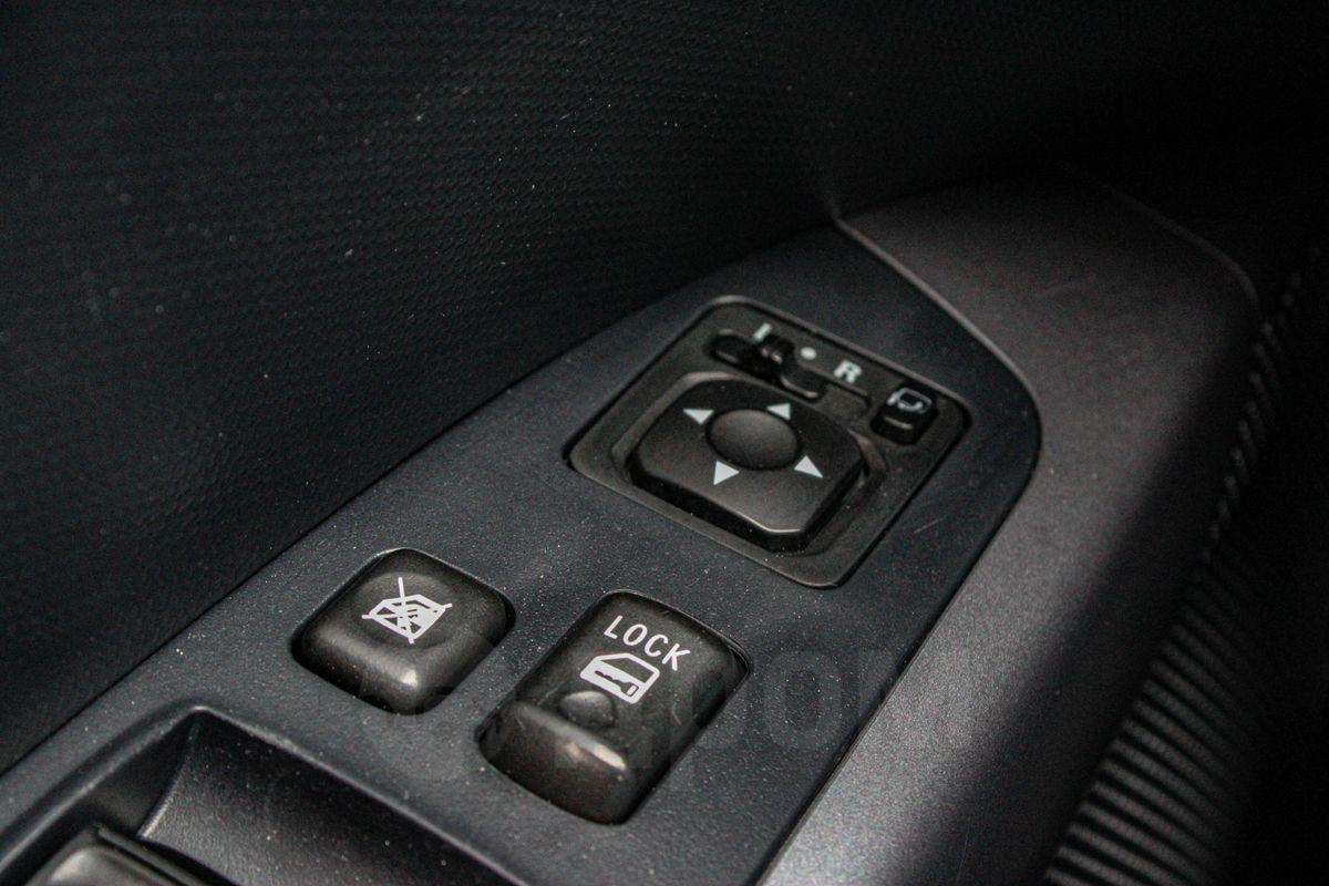 Mitsubishi Outlander 2007, Outlander 2007 бензин 3 внедорожник Б/У Уфа