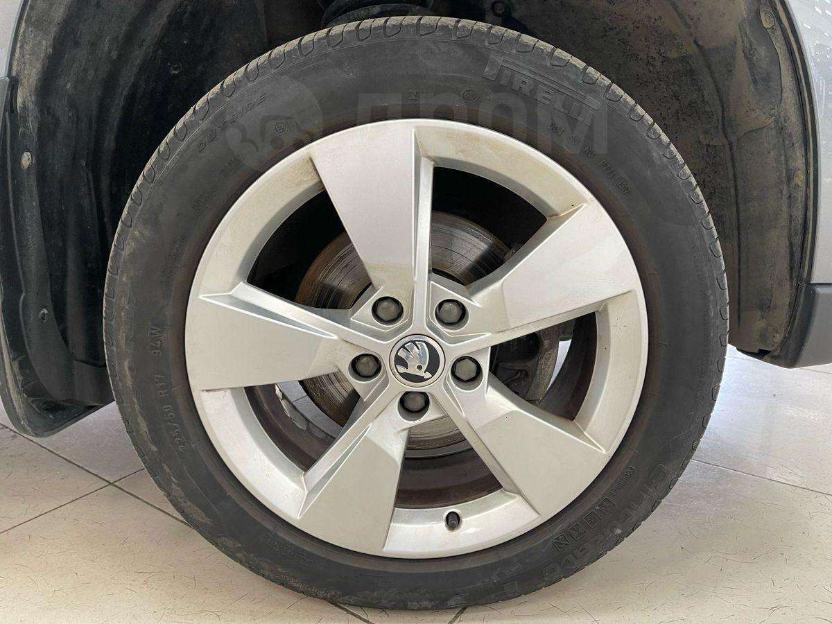 Skoda Yeti 2017, Yeti 2017 бензин 1.8 внедорожник Б/У Москва