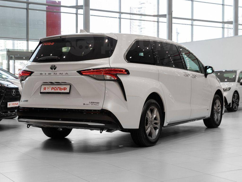 Toyota Sienna 2024, Sienna 2024 2.5 минивэн Б/У Москва