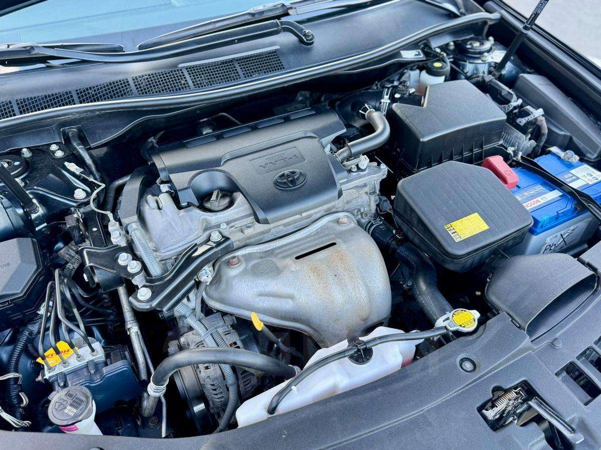 Toyota Camry 2015, Camry 2015 бензин 2.5 седан Б/У Омск
