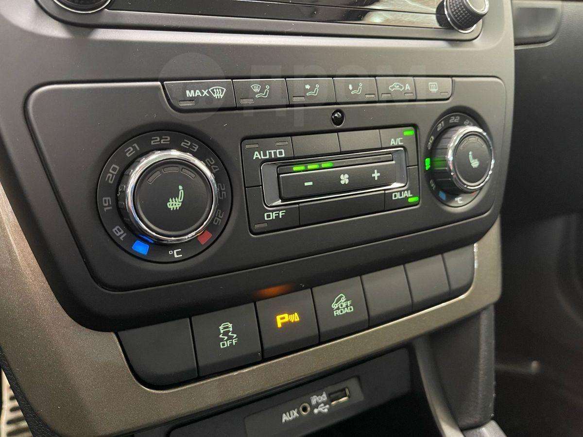 Skoda Yeti 2017, Yeti 2017 бензин 1.8 внедорожник Б/У Москва