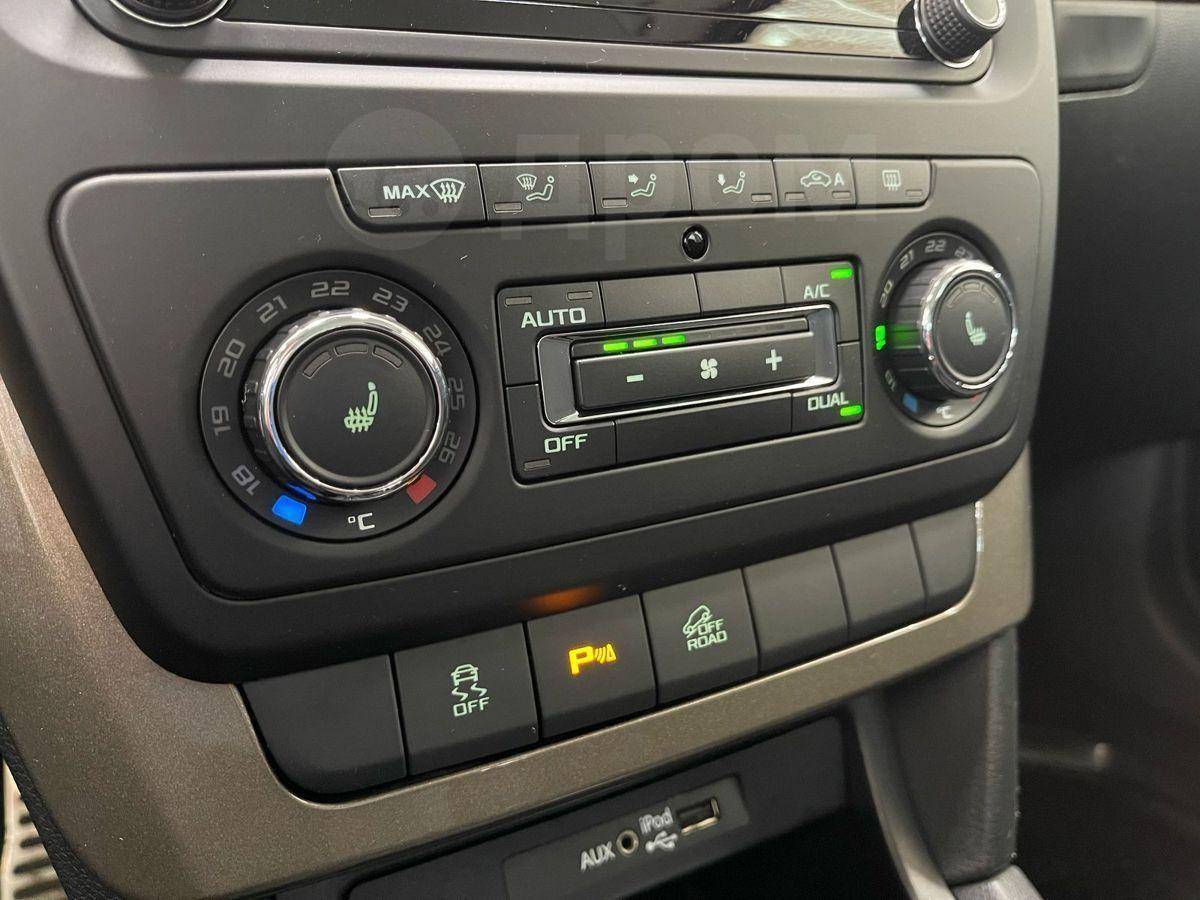 Skoda Yeti 2017, Yeti 2017 бензин 1.8 внедорожник Б/У Москва