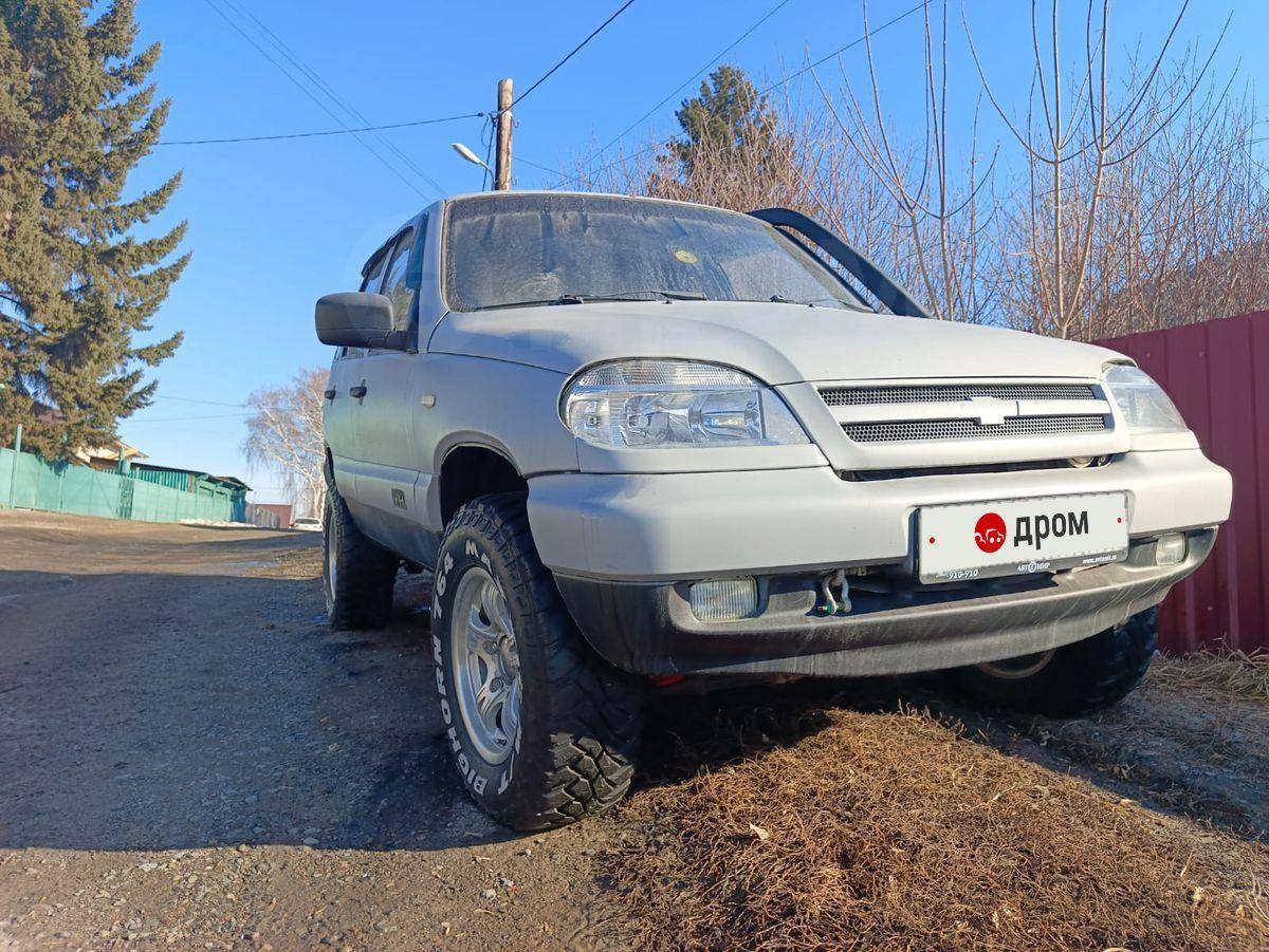 Chevrolet Niva 2004, Niva 2004 бензин 1.7 внедорожник Б/У Барнаул