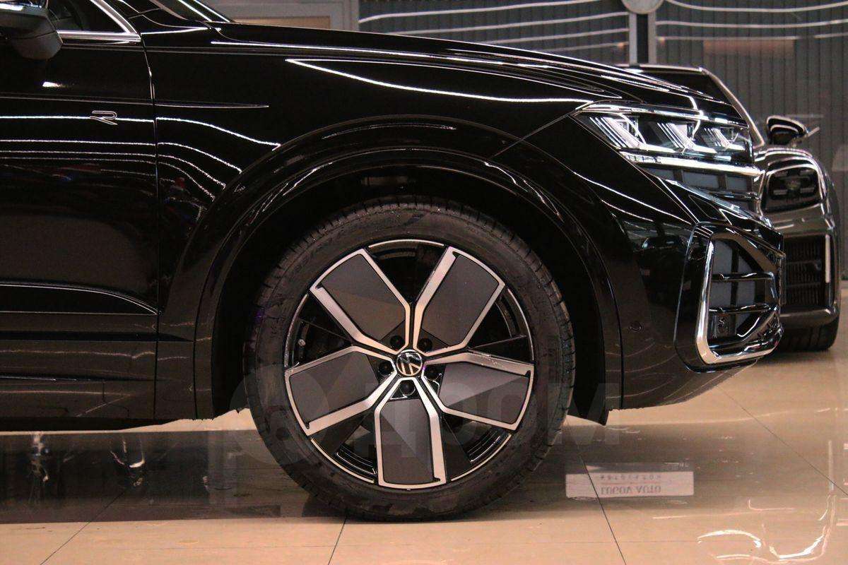 Volkswagen Touareg 2025, Touareg 2025 дизель 3 внедорожник Б/У Краснодар