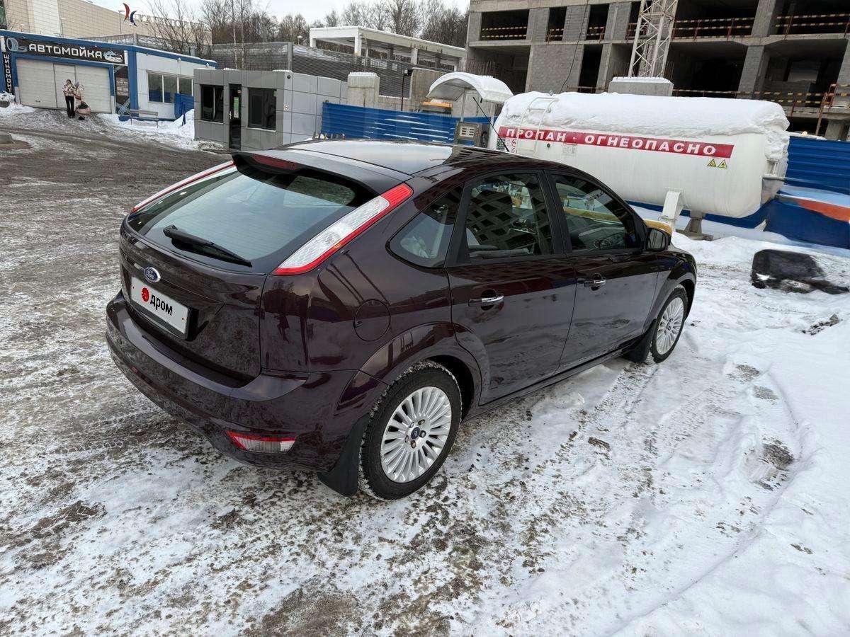 Ford Focus 2010, Focus 2010 бензин 2 хэтчбек Б/У Санкт-Петербург