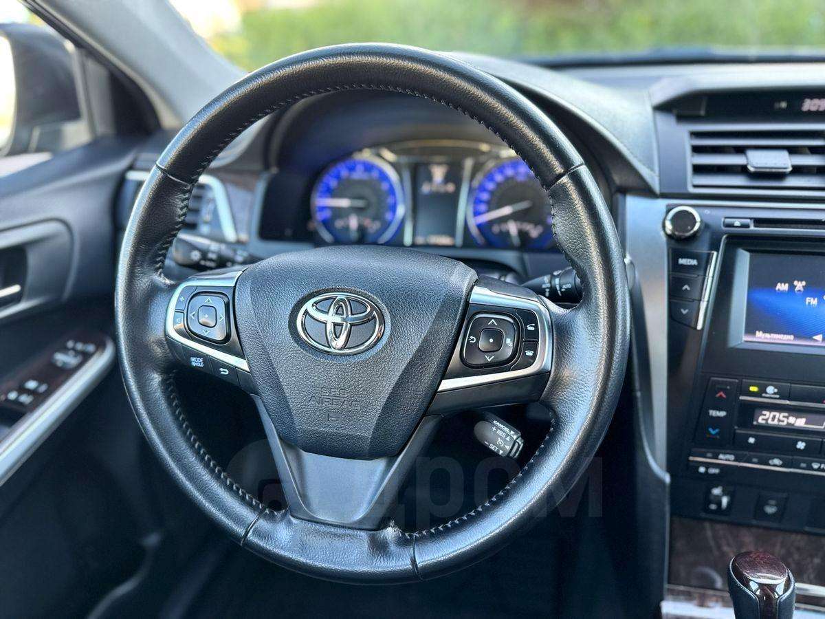 Toyota Camry 2015, Camry 2015 бензин 2.5 седан Б/У Омск