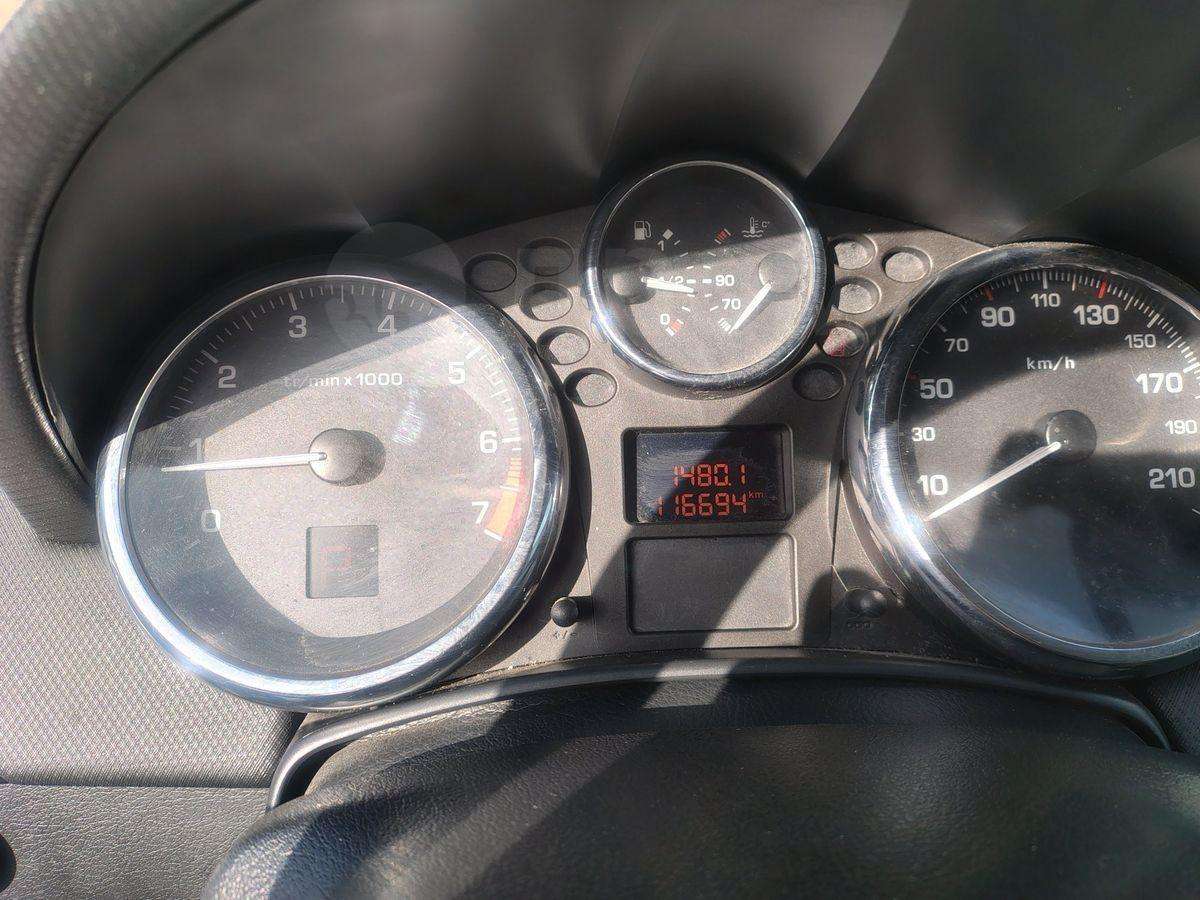 Peugeot 207 2007, 207 2007 бензин 1.6 хэтчбек Б/У Екатеринбург