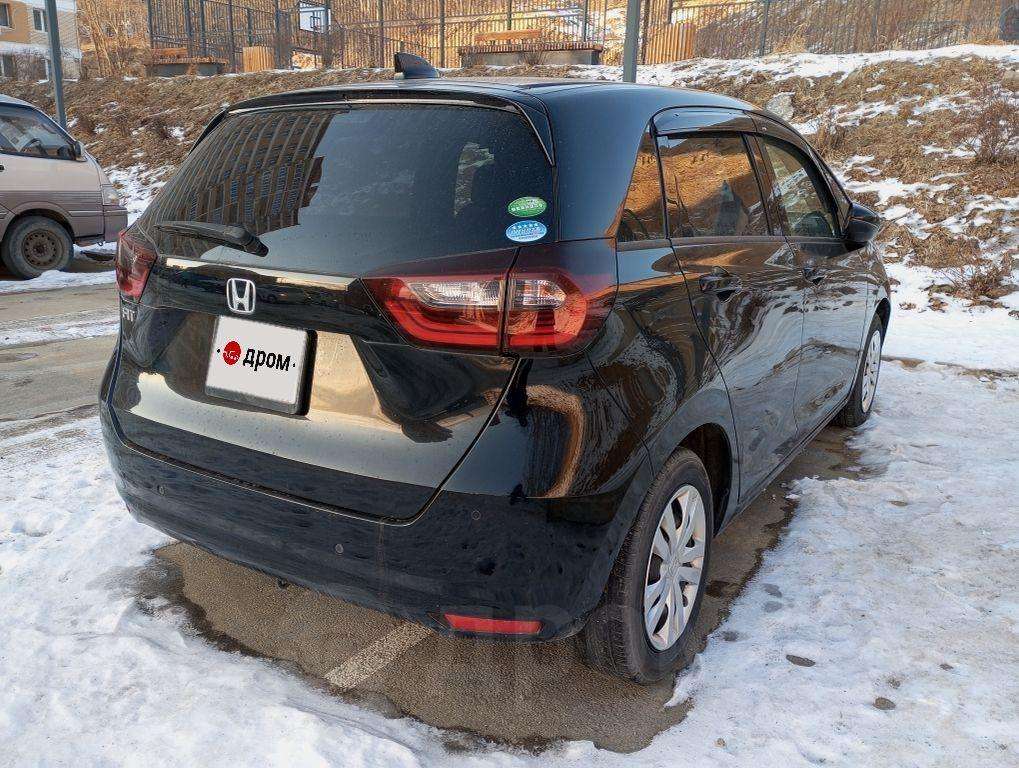 Honda Fit 2020, Fit 2020 бензин 1.3 хэтчбек Б/У Владивосток