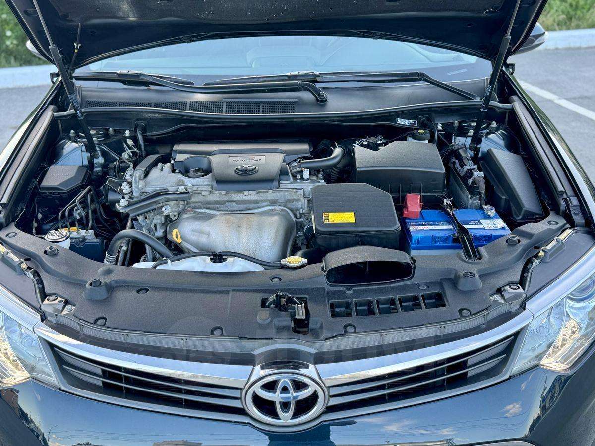 Toyota Camry 2015, Camry 2015 бензин 2.5 седан Б/У Омск