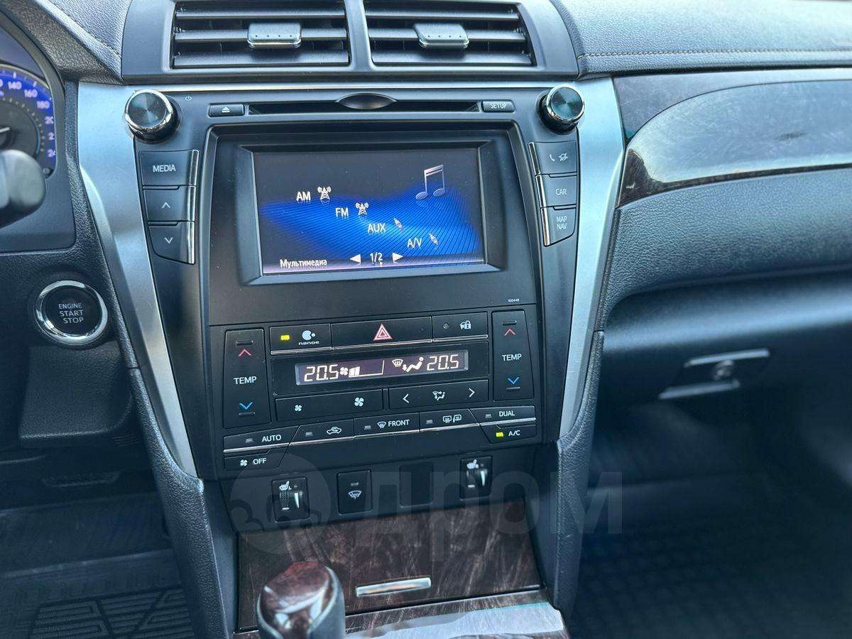 Toyota Camry 2015, Camry 2015 бензин 2.5 седан Б/У Омск