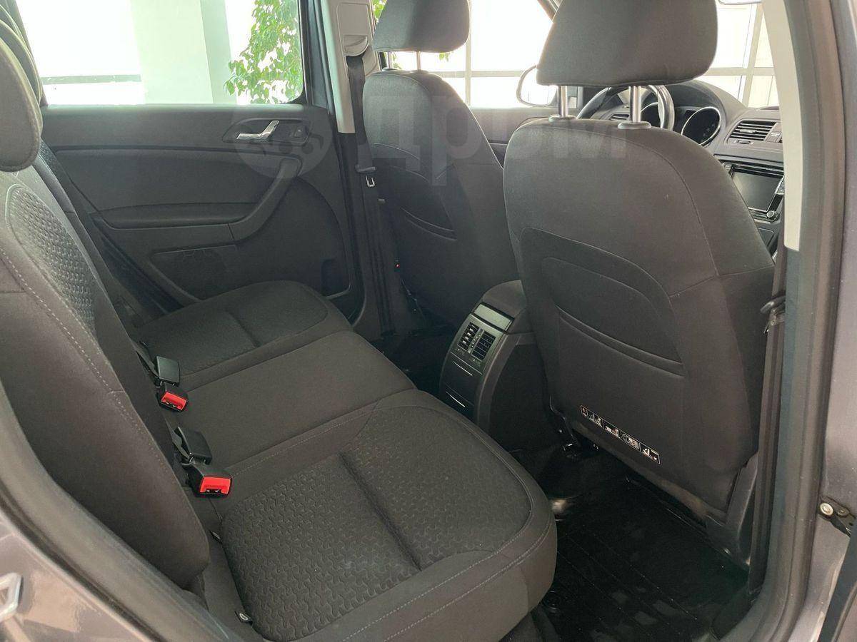 Skoda Yeti 2017, Yeti 2017 бензин 1.8 внедорожник Б/У Москва