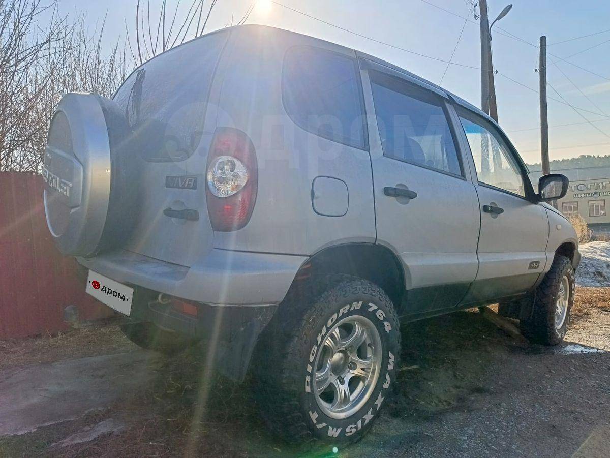 Chevrolet Niva 2004, Niva 2004 бензин 1.7 внедорожник Б/У Барнаул