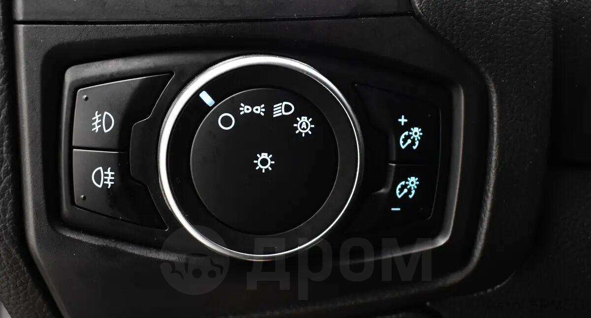 Ford Focus 2017, Focus 2017 бензин 1.5 универсал Б/У Москва